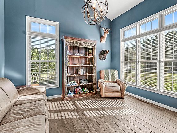3rd image of 53879 Blue Lake Dr