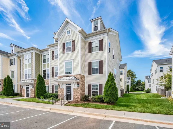 8114 Essex Grove Way, Manassas, VA 20111