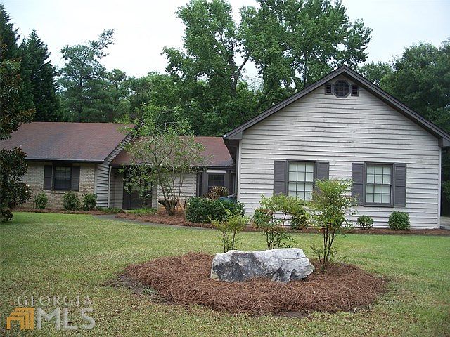 1st image of 3682 Sweet Briar Ln SE