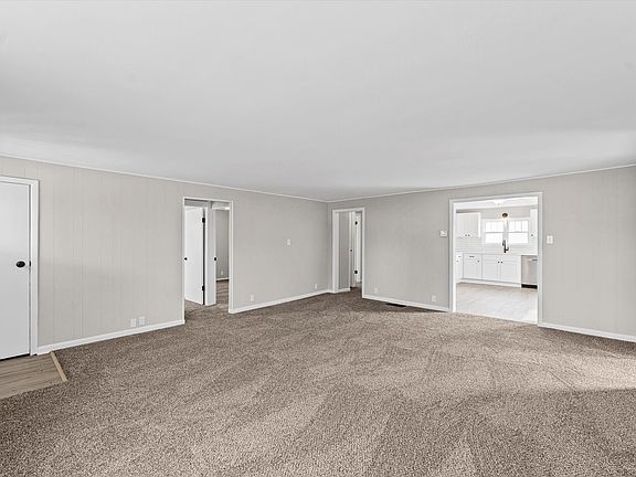 4th image of 216 N Locust St