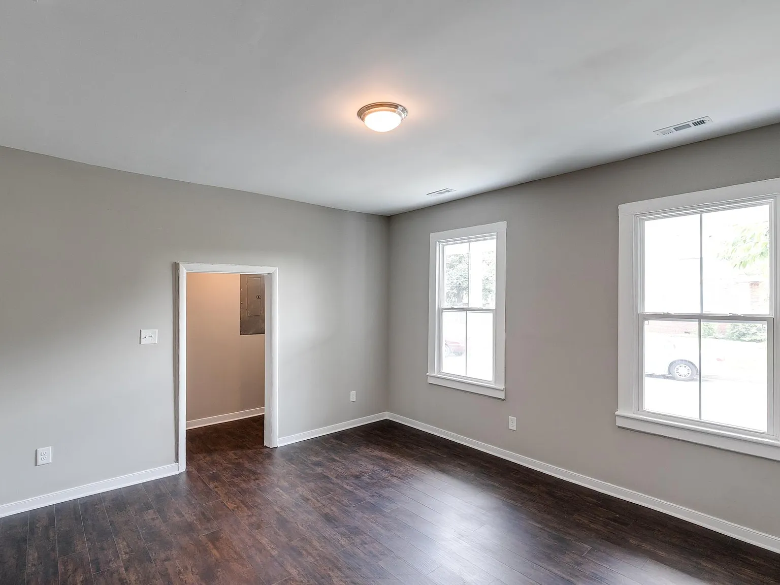 2 bed, 804 sqft, $1,609 — Photo 4