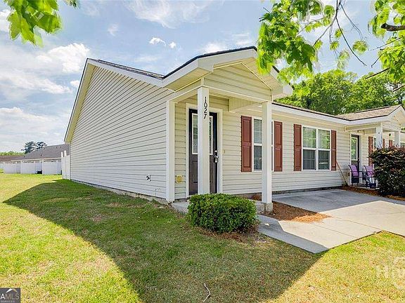3rd image of 1027 Wadley Cir