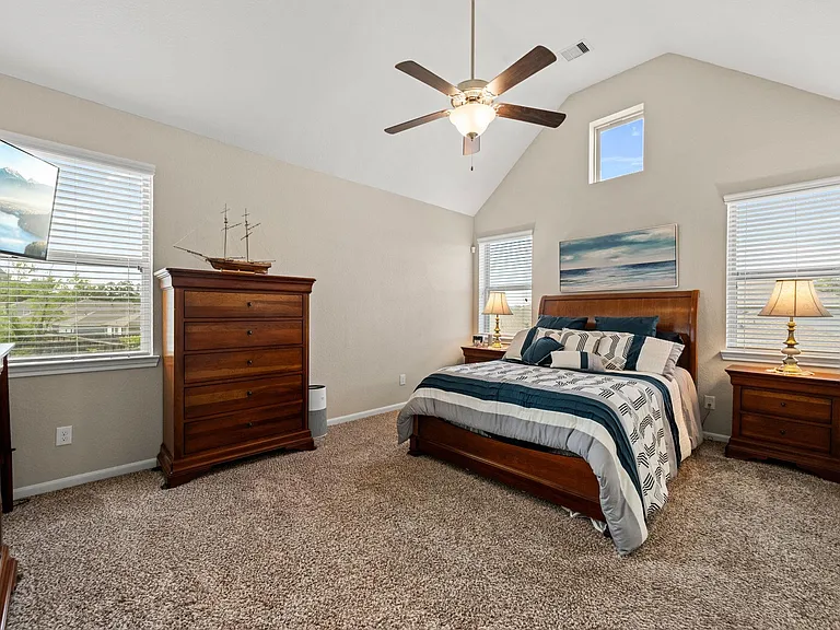 25330 Fallen Acorn Ct — Photo 15