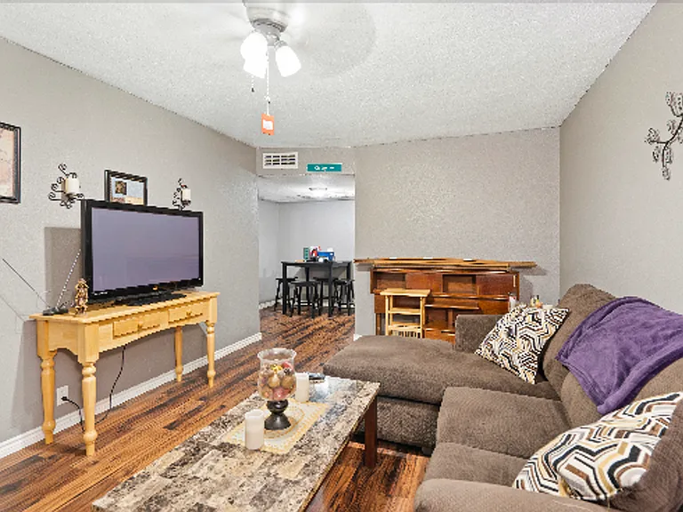 3122 Culebra Rd — Photo 1