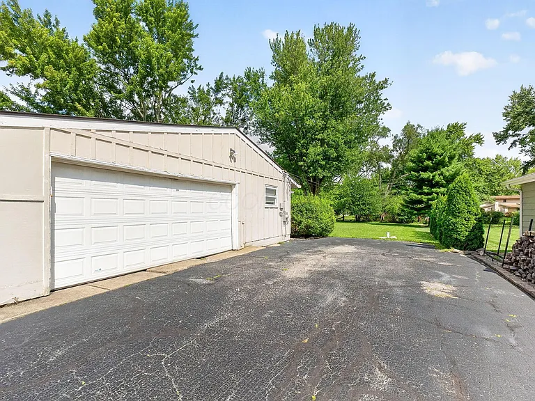 3900 Schirtzinger Rd — Photo 33