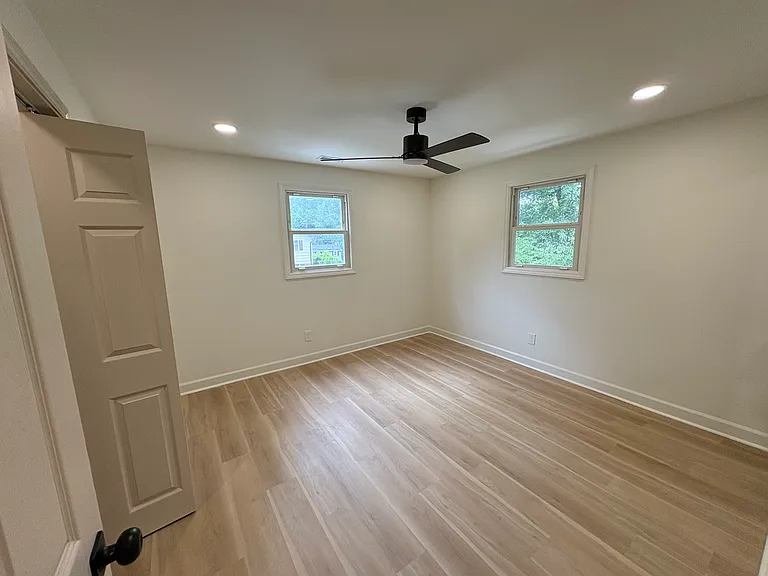 704 2nd Street Dr SW — Photo 11