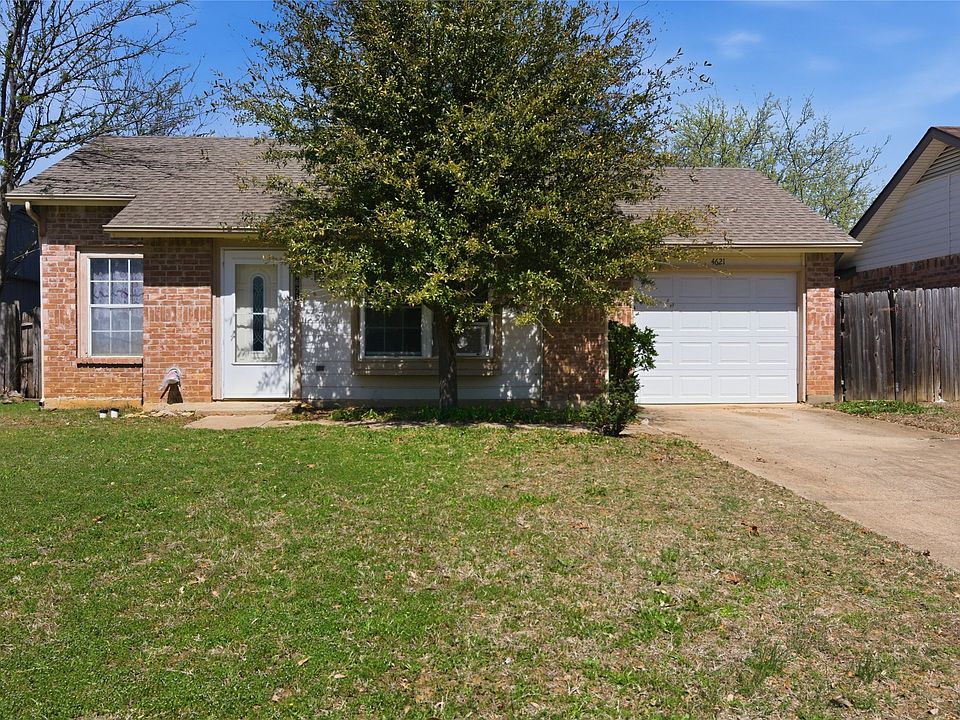 1st image of 4621 Waterway Dr