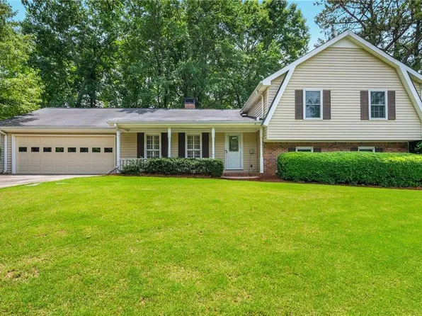 335 Thornwood Dr, Sandy Springs, GA 30328