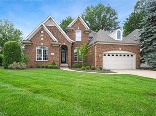 339 Green Jacket Ct, Avon Lake, OH 44012