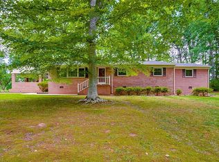 121 Oak Ln, Randleman, NC 27317