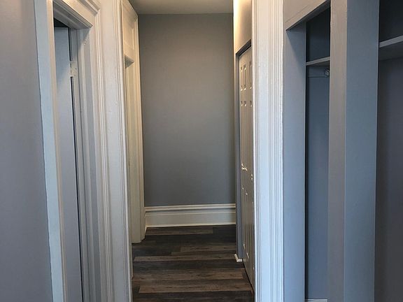4th image of 194 N Pearl St APT 2