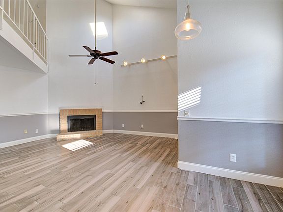 4th image of 9809 Richmond Ave Unit D5