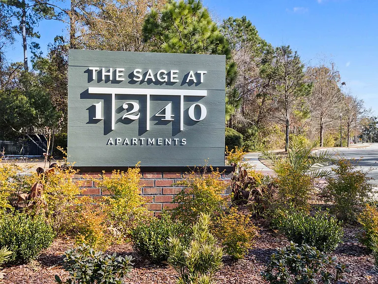 Sage at 1240 — Photo 29