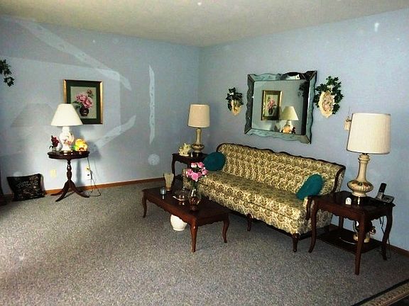 2nd image of 2119 Remington Dr