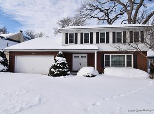 5166 Cypress Ct, Lisle, IL