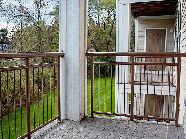 Diamond Pointe - Williamsport, PA - Balcony Available