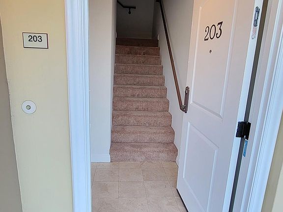 5th image of 23132 Sherman Pl #A203