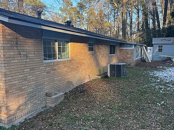 4th image of 2373 Courtney Cir