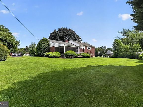 4th image of 3902 Shelley Rd