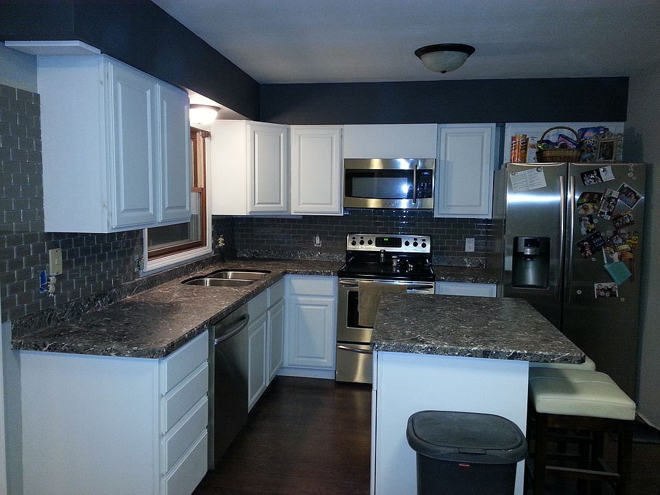 1st image of 1112 Gomer Dr