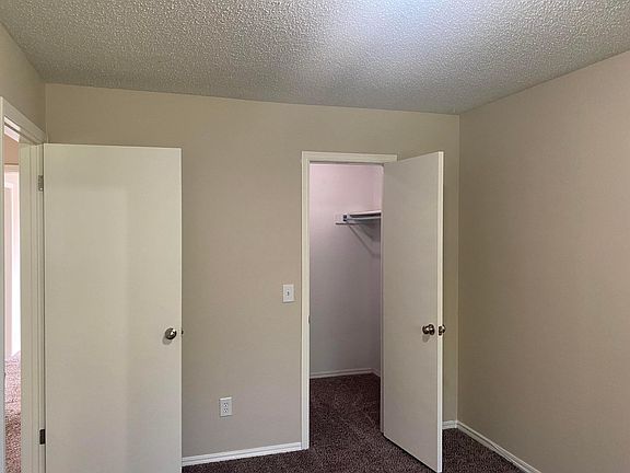 2nd image of 325 W Vandament Ave