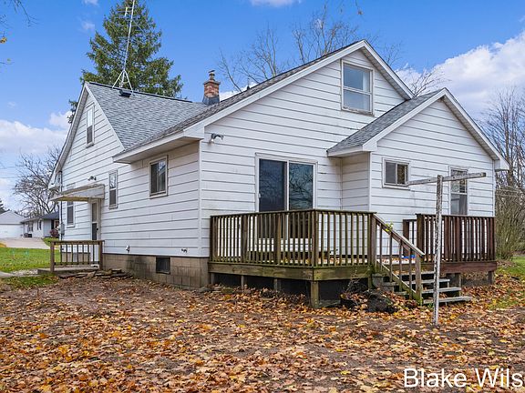 5th image of 5894 Ethelwin Ave NE