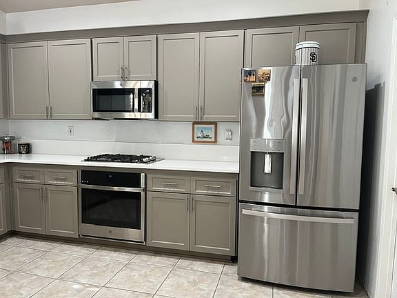 3rd image of 73512 Terraza Dr
