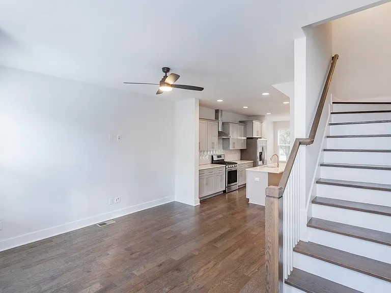 708 Tral St — Photo 5