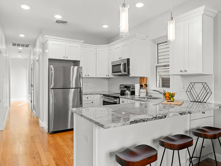 36 Emerson St #6 — Photo 7
