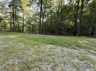 205 Dogwood Ln, Burkesville, KY 42717