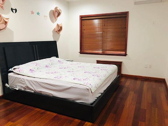 This room has Bathroom.