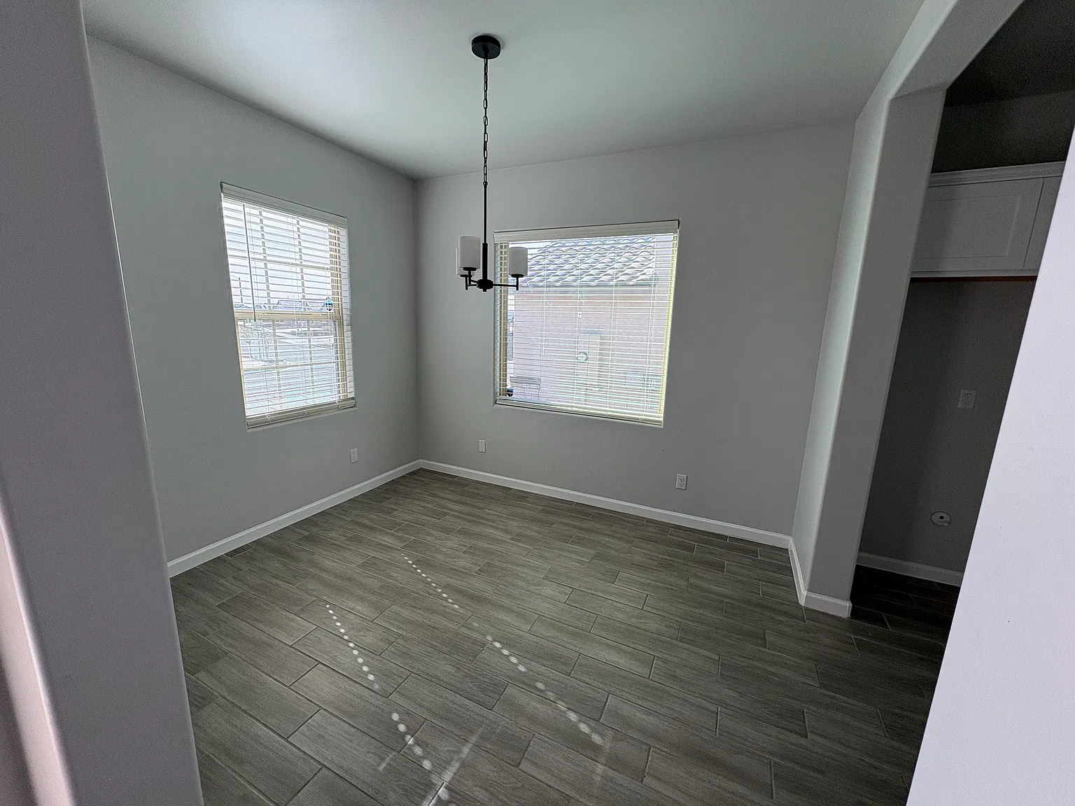 3 bed, 1695 sqft, $2,095 — Photo 2