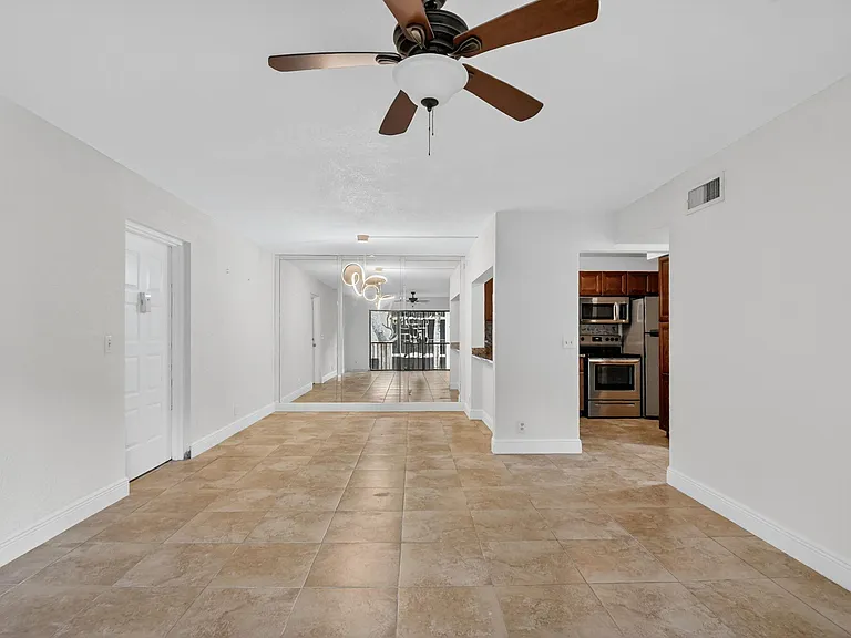 208 Foxtail Dr #B2 — Photo 7