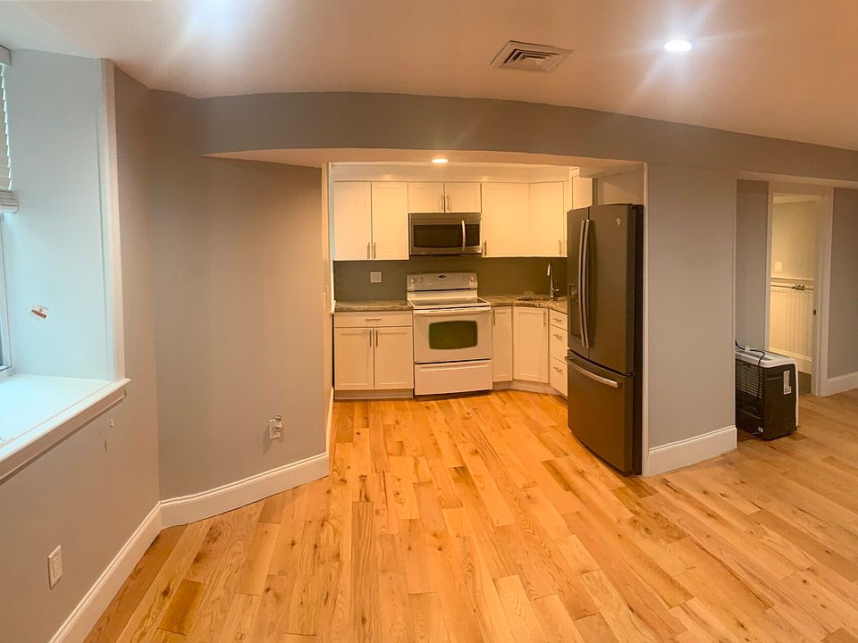 1st image of 198 Whitwell St #B