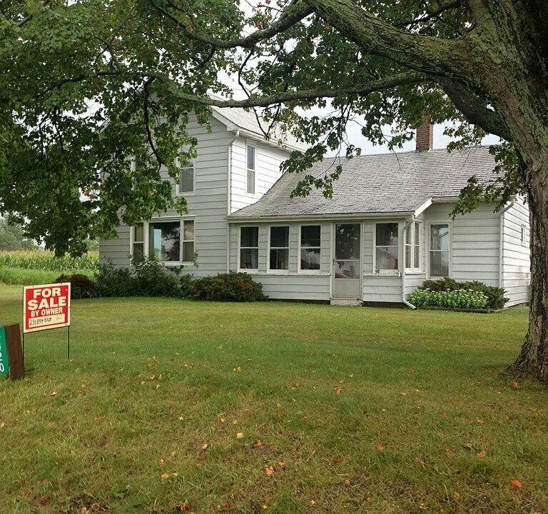 1st image of 8420 Island Hwy