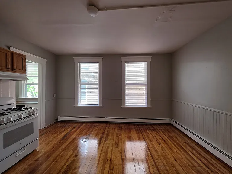 603 Howard Ave #B — Photo 3