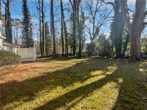 2268 Turtle Club Dr NE, Marietta, GA 30066
