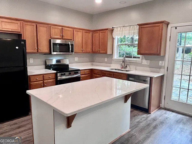 140 Piedmont Dr — Photo 8