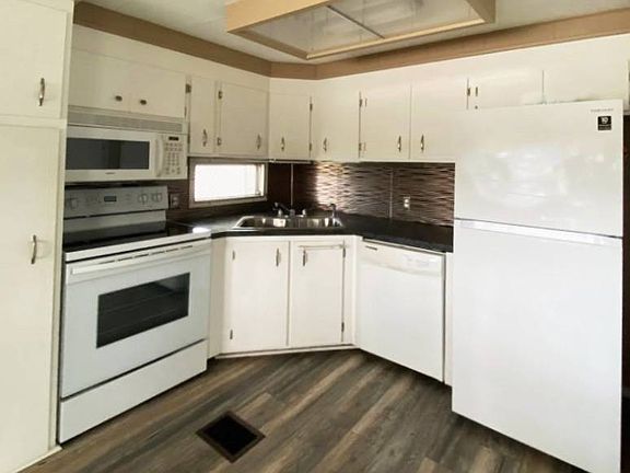 5th image of 29081 Us Highway 19 N Lot 256