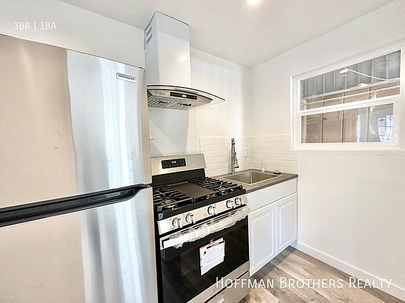 2nd image of 708 N Orange Grove Ave #A