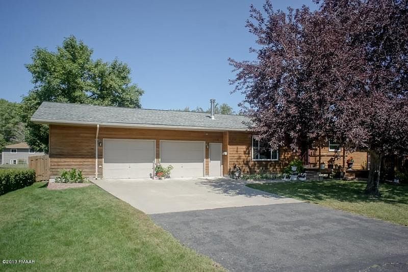 208 2nd St N, Sabin, MN 56580 Zillow