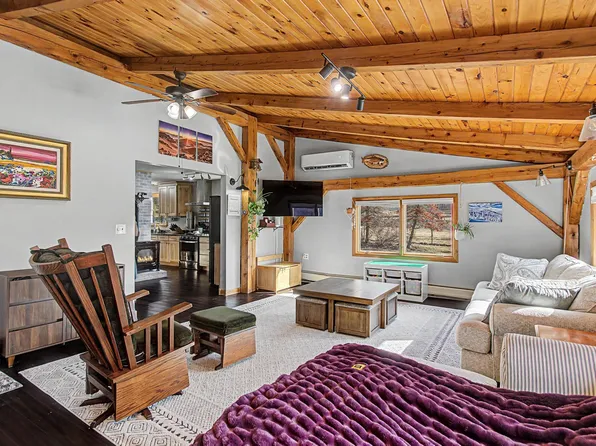 38 Hickory Place, Hinesburg, VT 05461