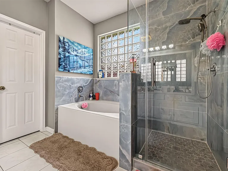 8910 Aberdeen Park Dr — Photo 35