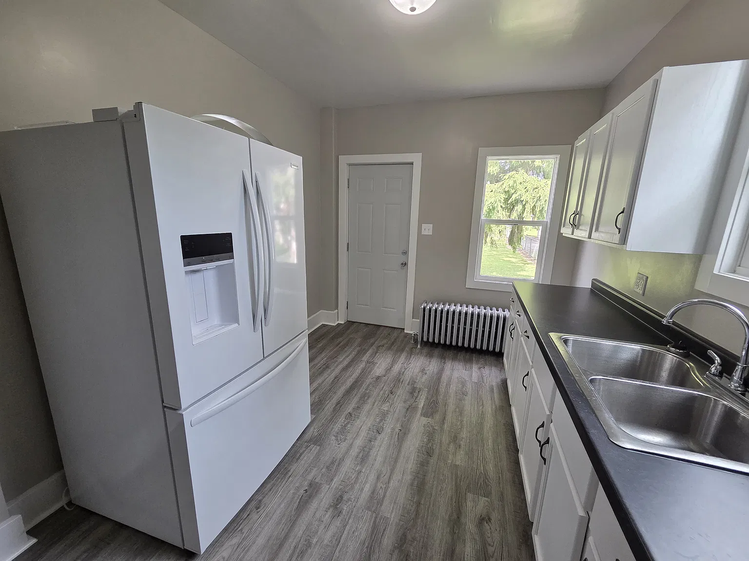 3 bed, 1510 sqft, $1,650 — Photo 2