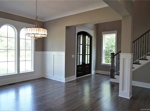 3rd image of 14104 Varsovie Ct
