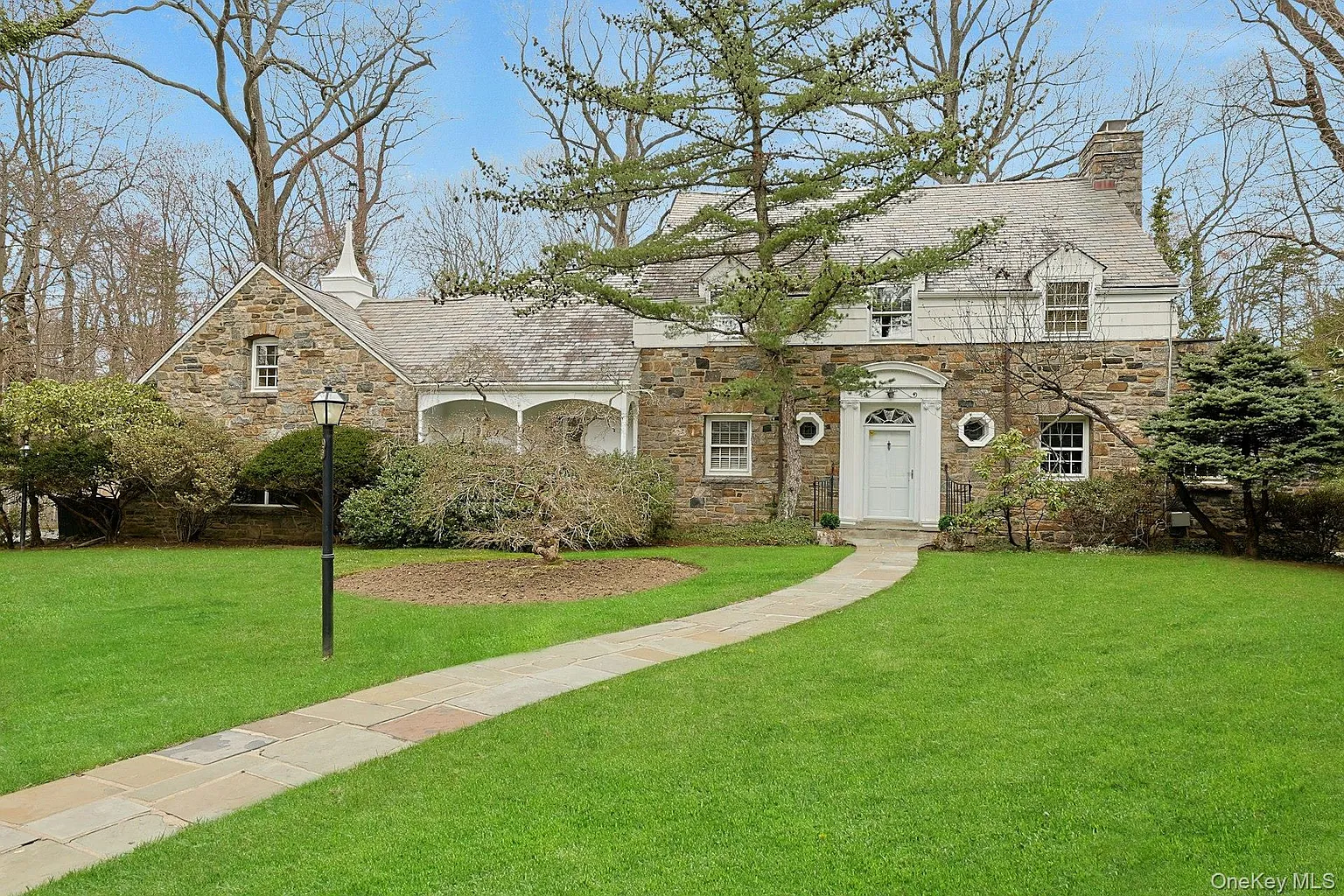 99 Penn Road photo 1