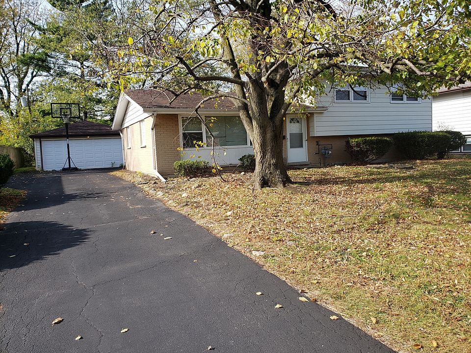 2nd image of 18920 Loretto Ln