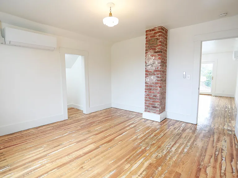 1012 Broadway St #2 — Photo 17