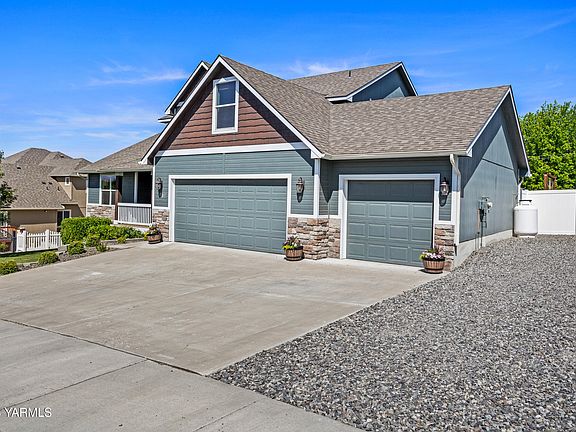 3rd image of 1909 S 76th Ave