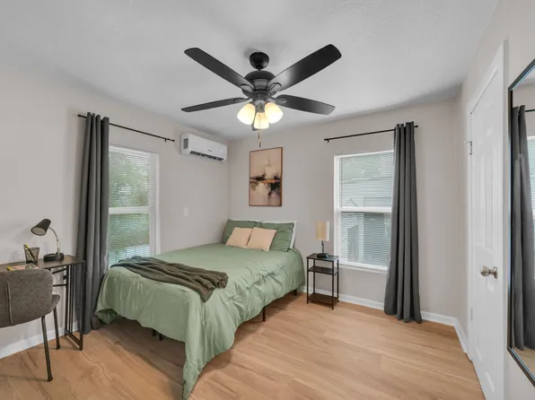 (undisclosed Address), Houston, TX 77076